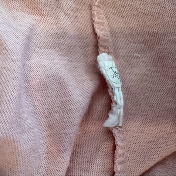 🌈 6/$60 Gap x Disney Women’s Minnie Mouse Graphic Size XLarge Pink Maroon - Picture 4 of 5